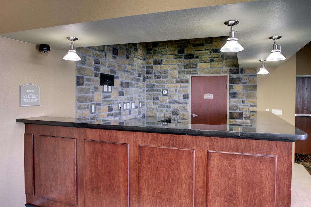 Cobblestone Inn & Suites - Bottineau Exterior foto